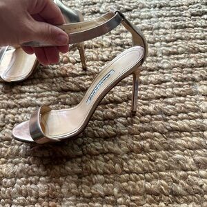 Manolo Blahnik Gold Elegant Heels